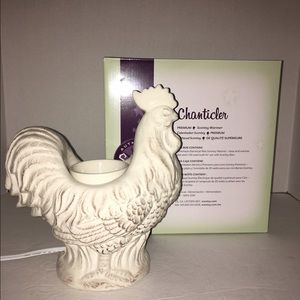 Retired Scentsy Chanticler warmer.