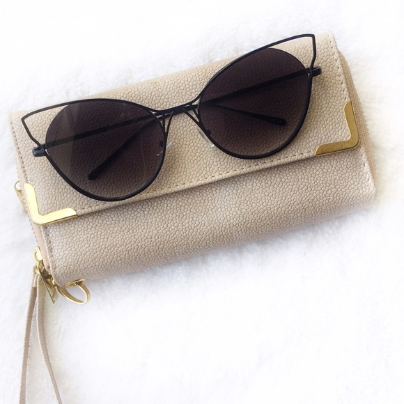 • cat eye sunglasses •