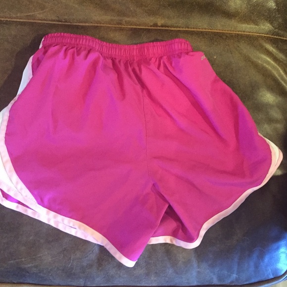 Nike running shorts - Picture 3 of 3