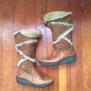 🎯SOLD ON MERC🎯 Born sheepskin boots