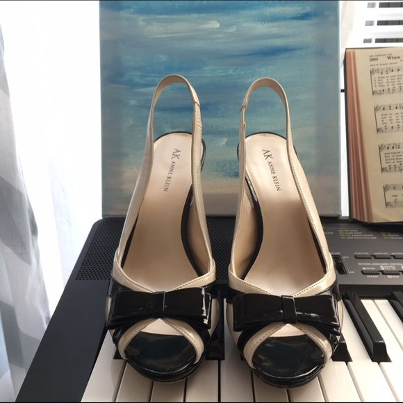 AK Anne Klein Peep Toe Pumps