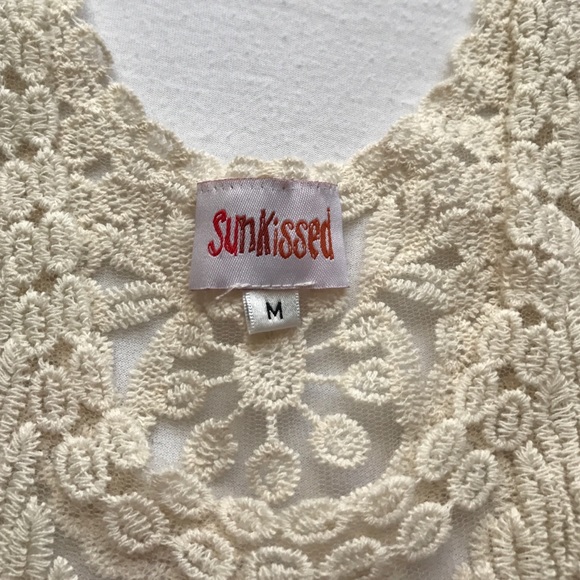 Cream Crocheted Tanktop - Picture 2 of 3