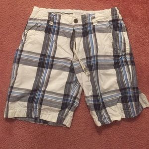 White* Aeropostale shorts