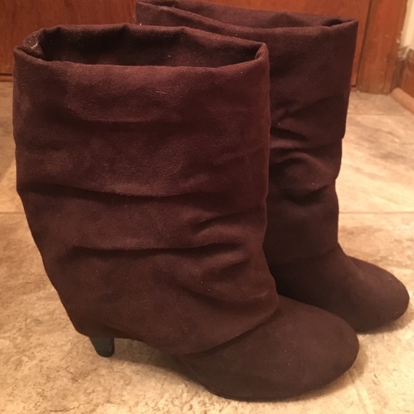 Brown suede booties!