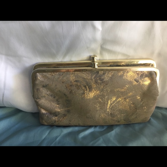 Beautiful Hobo Lauren wallet in Star Burst!