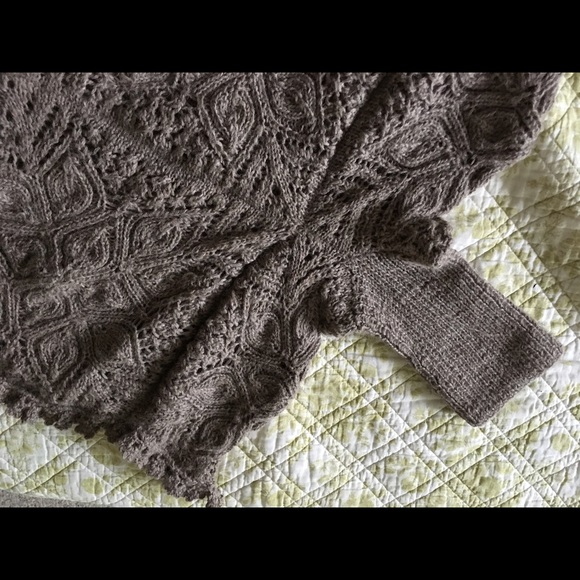 PONCHO - Picture 3 of 4