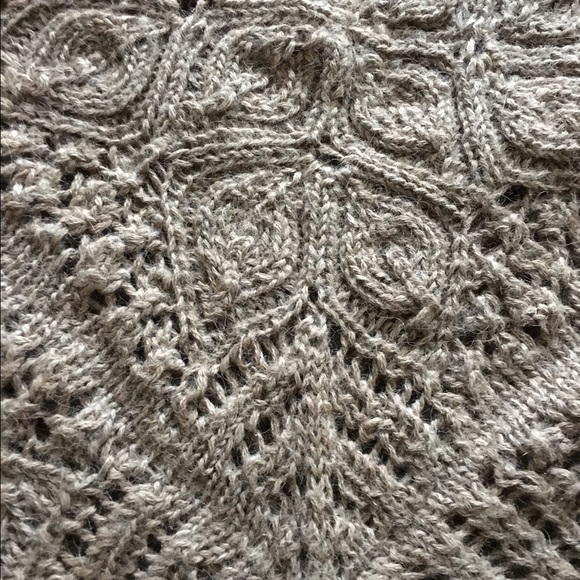 PONCHO - Picture 4 of 4