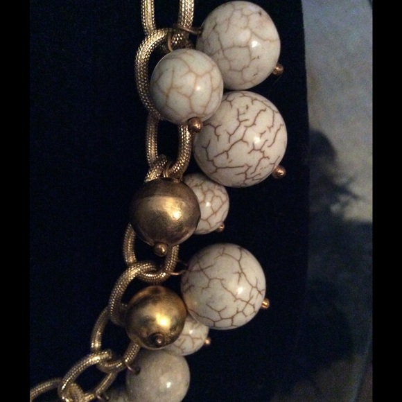 Beautiful Necklace - Picture 2 of 2