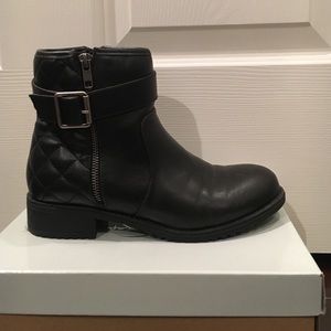 Black Leather Ankle Boots 👢 size 7!