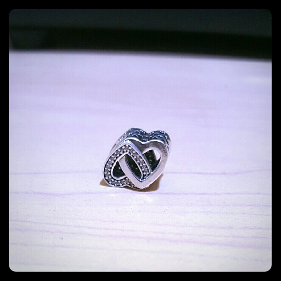 Pandora entwined love