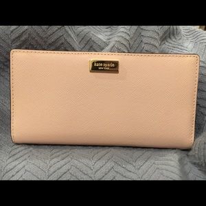 Kate spade Stacy wallet brand new with tag