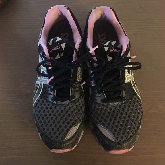 Asics Gel-Noosa Tri 8 size 10