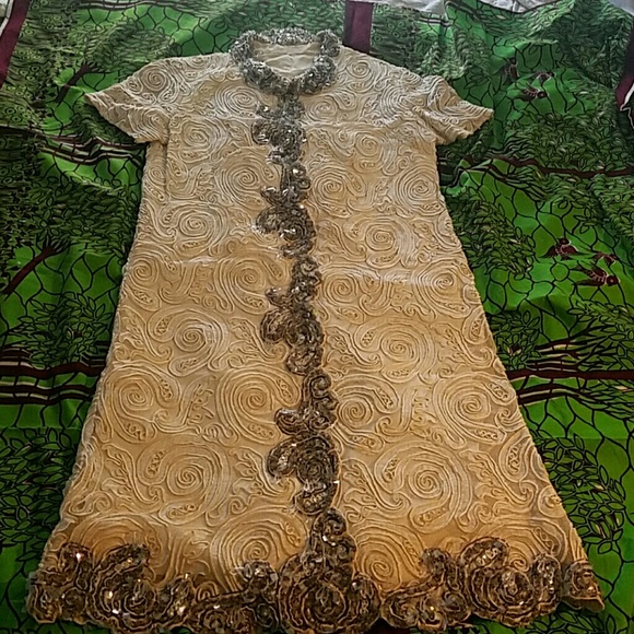Beautiful beaded dress - Picture 1 of 4