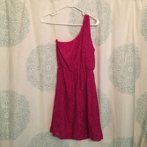 Everly Synched Waist Magenta One Shoulder Dress
