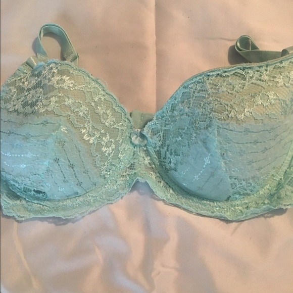 Women's lace pastel green 36D bra