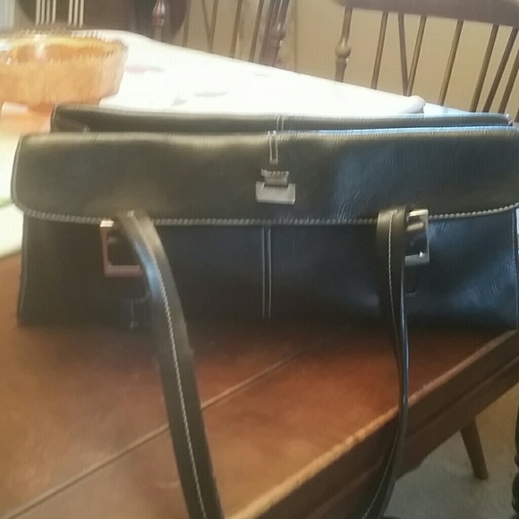 Kenneth Cole Reaction purse