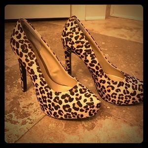 Kelsi Dagger Stiletto Stacked Pump Leopard