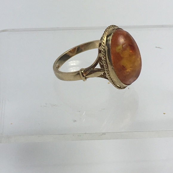 Estate Jewelry 10K yellow Gold Amber stone