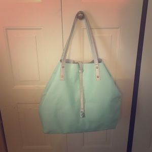 New York and company tote