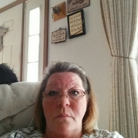 Meet your Posher, Joyce - Picture 1 of 1