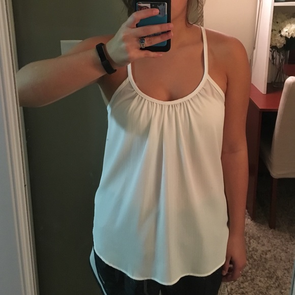 Cute white/almost off white top
