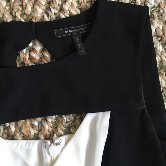 ❌ sold ❌ BCBG Antonella Dress Size 0 - Picture 4 of 4