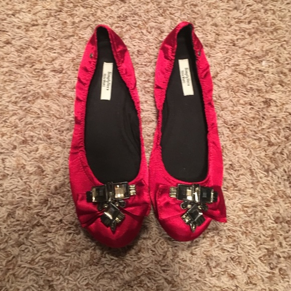 Vera wang- flats