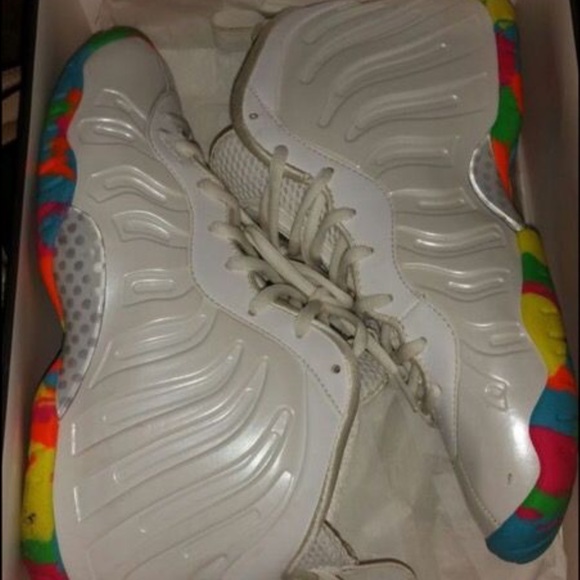 Kids size 6.5 fruity pebbles foams women can fit