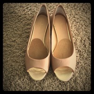 Peep toe flats