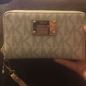 Michael kors jet set wallet/phone case