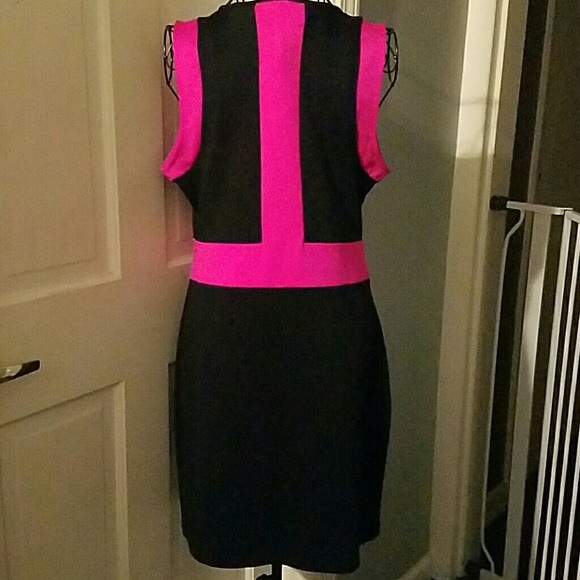✨SALE✨Bodycon black/pink dress/XS/no trades - Picture 2 of 3
