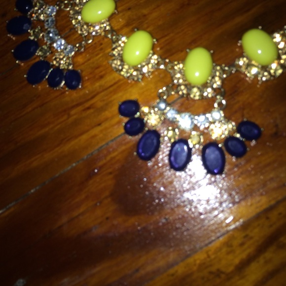 Statement necklace - Picture 4 of 4