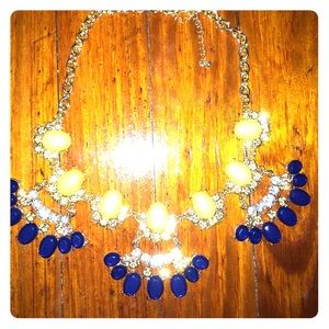 Statement necklace