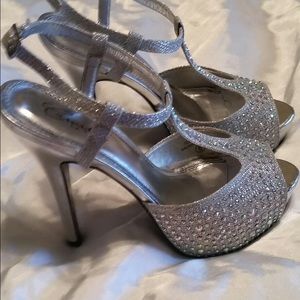 Beautiful Prom/Dress Heels