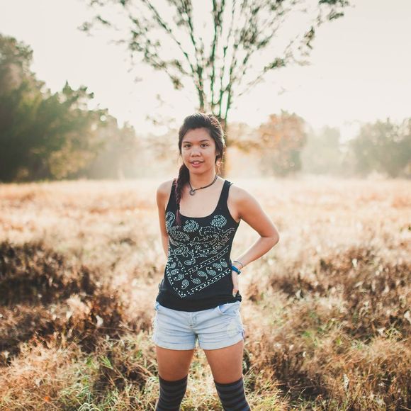 Meet your Posher, Elyza