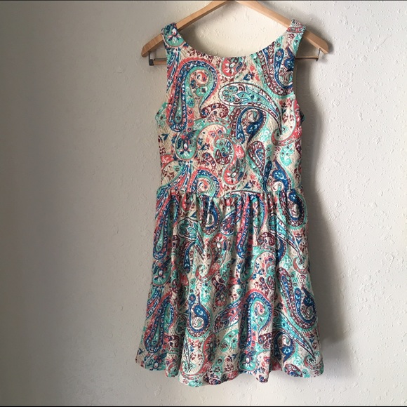 Paisley Print Dress 🌸 - Picture 2 of 3