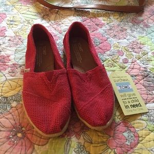 Brand new red Toms size 6