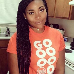 Meet your Posher, Crystal