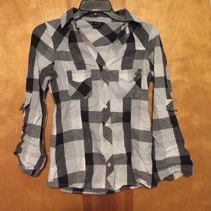 🌸Rue 21 Black and White Plaid Shirt🌸