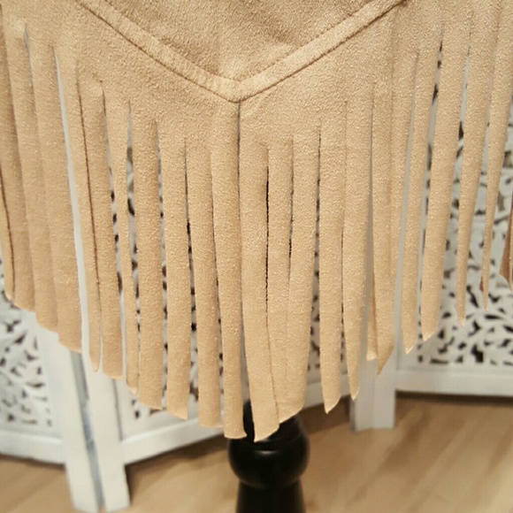 Faux Suede Fringed Sleeveless Cardigan - Picture 4 of 4