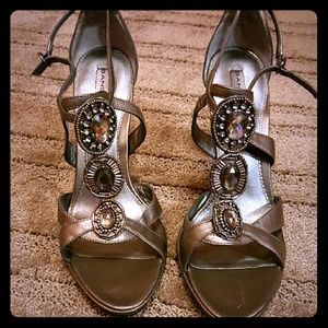 Bandolino strappy heels copper neutral beaded 9.5