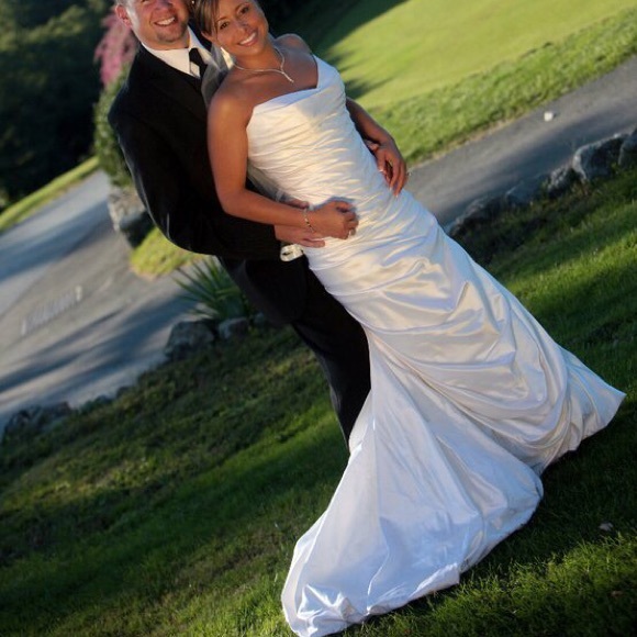 Wedding gown- Pnina Tornai style 700