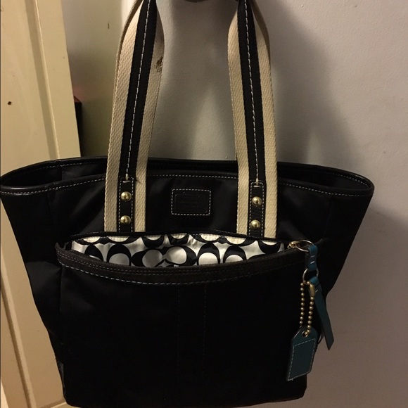 Nice coach bag 20 H 34 W 10 Depth