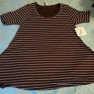 LulaRoe Perfect Tee