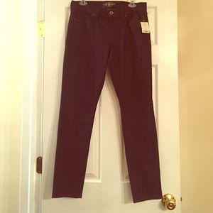 NEW Lucky Brand Dark Wash Jeans!