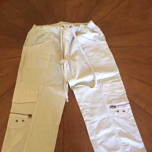 XCVI wearables stretchy capris pants