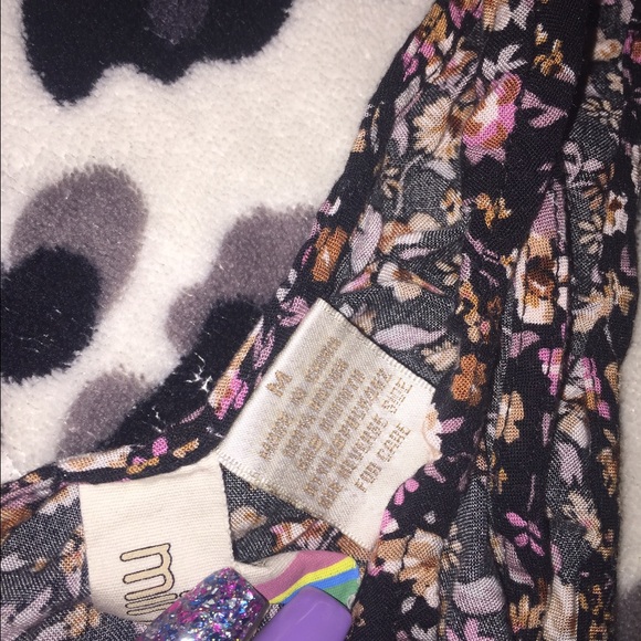 Floral Romper - Picture 2 of 3