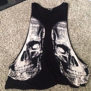 Skull shirt open on both sides