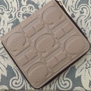 ‼️💯% Authentic Carolina Herrera Wallet‼️