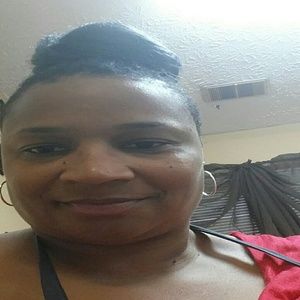 Meet your Posher, Tia